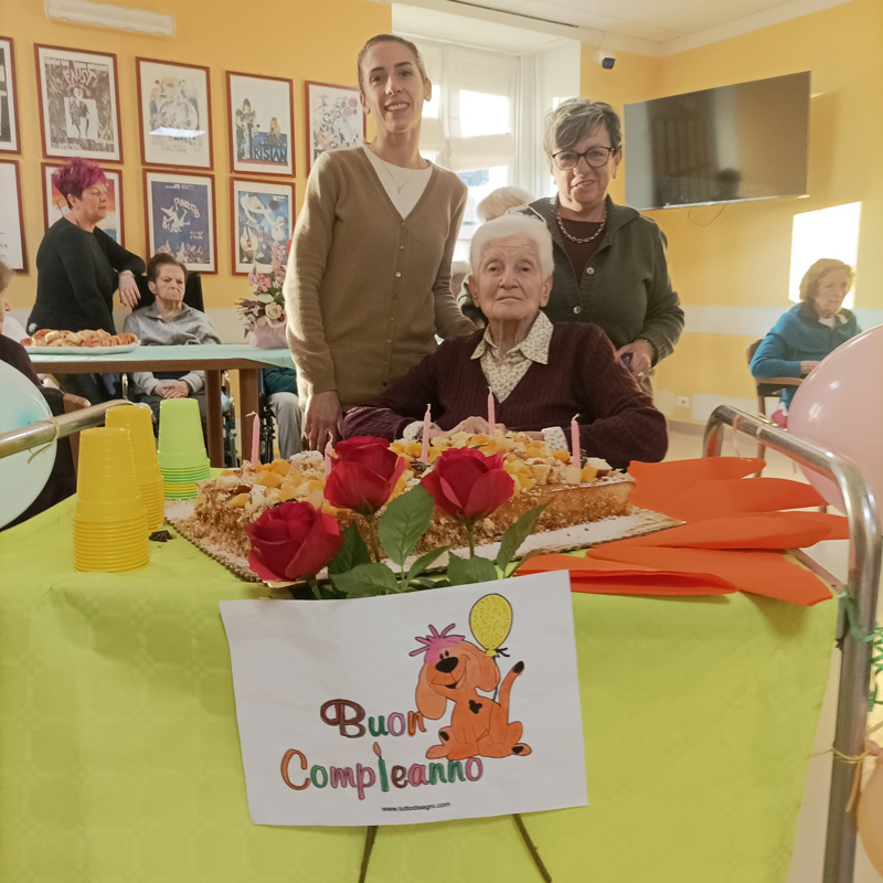 Festa di compleanno - RSA Genova - Nucleo Alzheimer Casa Serena