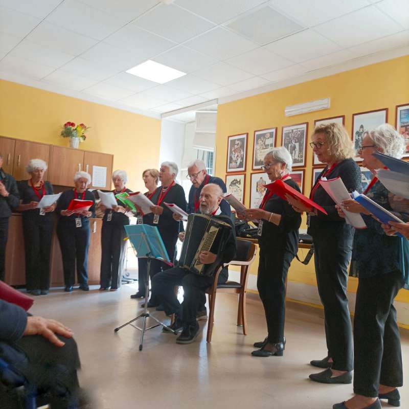 Coro argento Vivo - RSA Casa Serena Genova